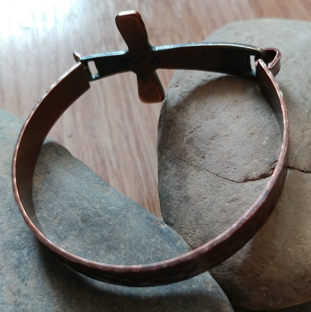 Cross Bracelet - Picture 2 of 5